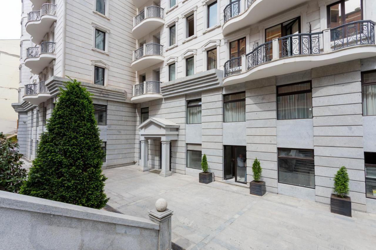 Central Cozy 3Bd-2Bath Apartment Tbilisi Luaran gambar