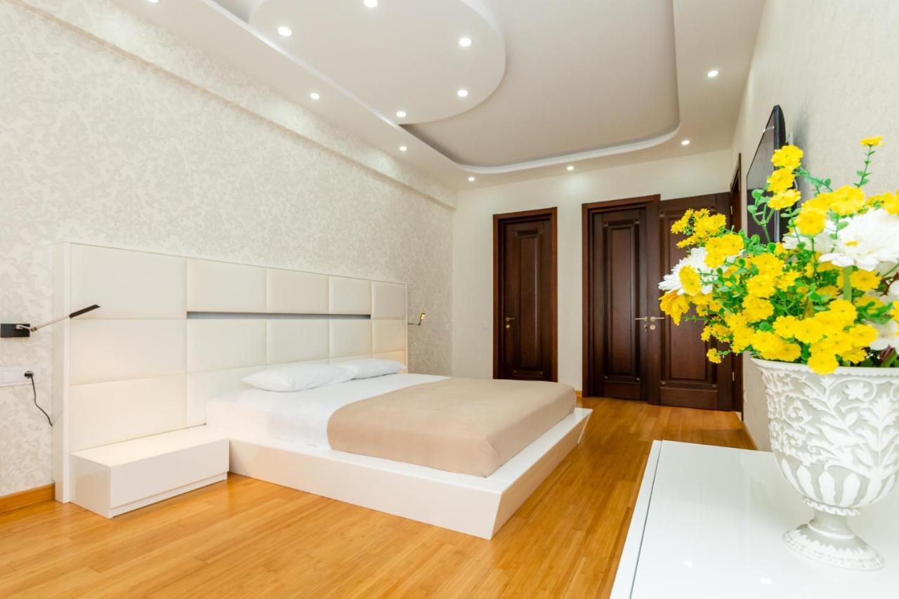 Central Cozy 3Bd-2Bath Apartment Tbilisi Luaran gambar