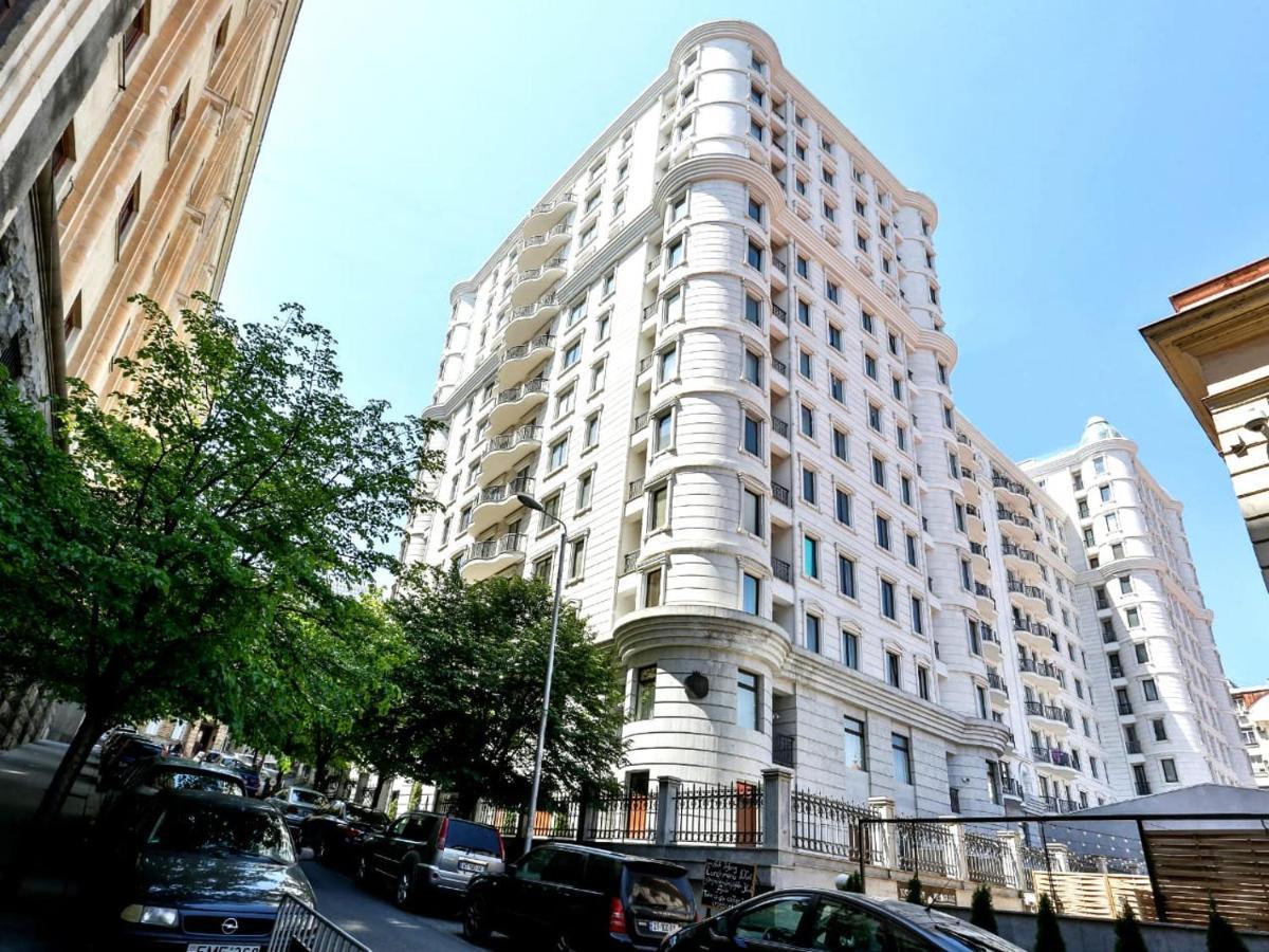 Central Cozy 3Bd-2Bath Apartment Tbilisi Luaran gambar